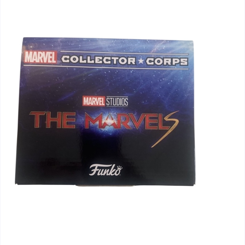Marvel Collector Corps‎ The Marvels M Shirt Bobbleheads FUNKOS MYSTERY BOX